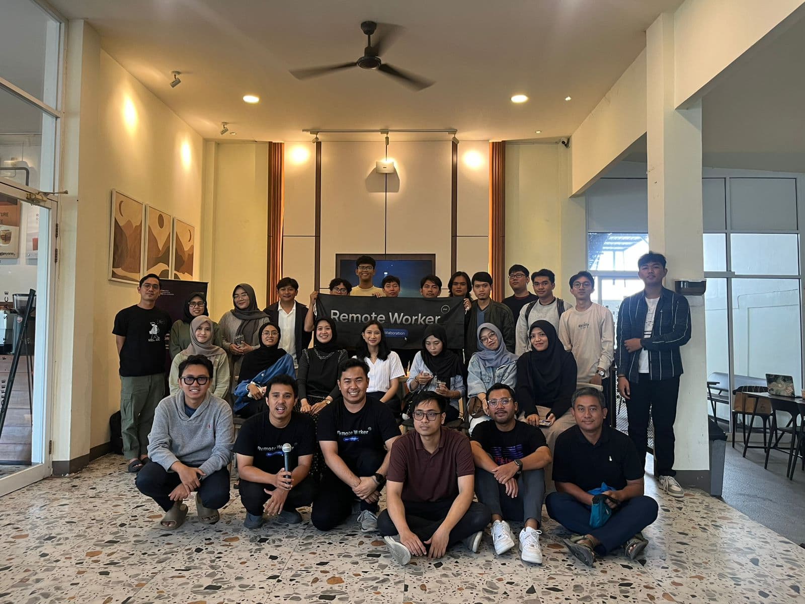 Break the Limit to Be the Best Version of You: Insight dari Remote Worker Pontianak Meetup Vol. 1.5